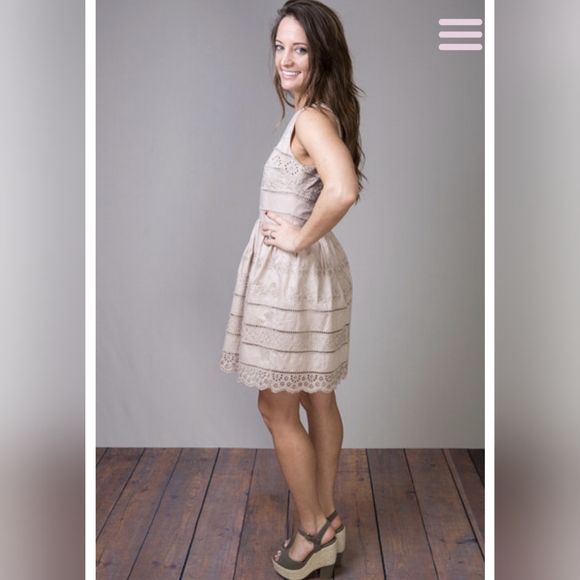 LOVEMARKS* sleeveless round neck gathered waist zip back cut out detail dress - Picture 4 of 15